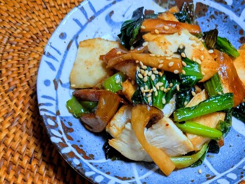 サラダチキンと小松菜の中華炒め